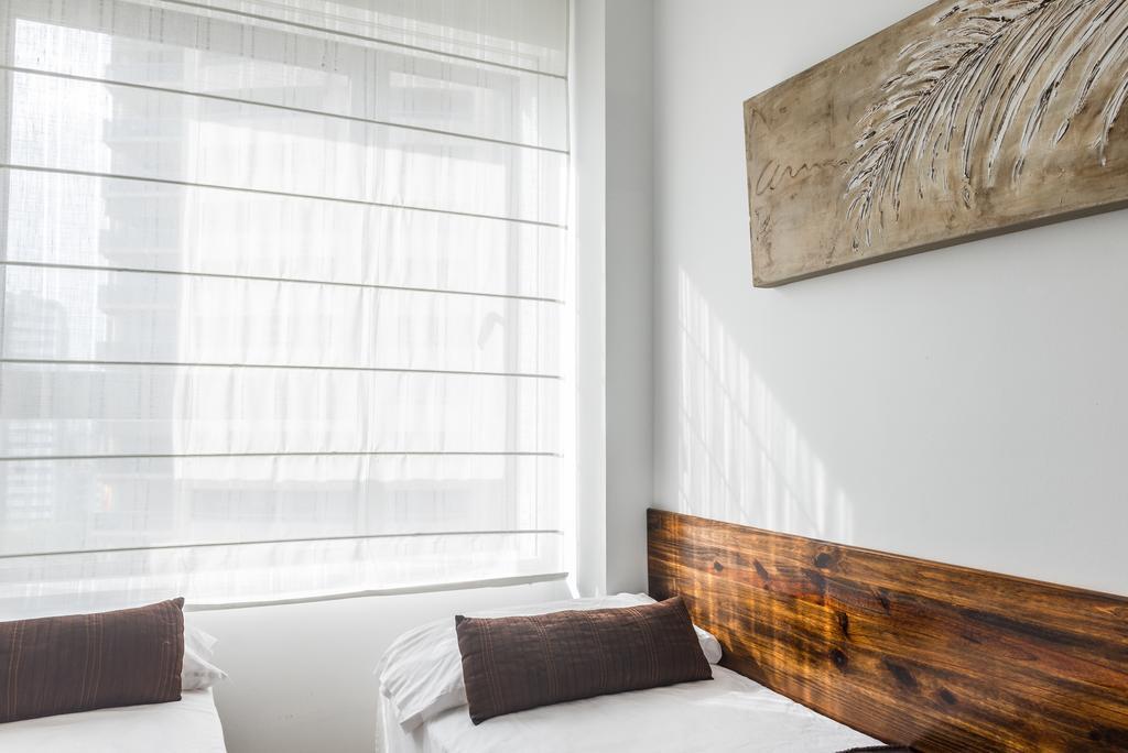 Akira Flats Diagonal Mar Apartment