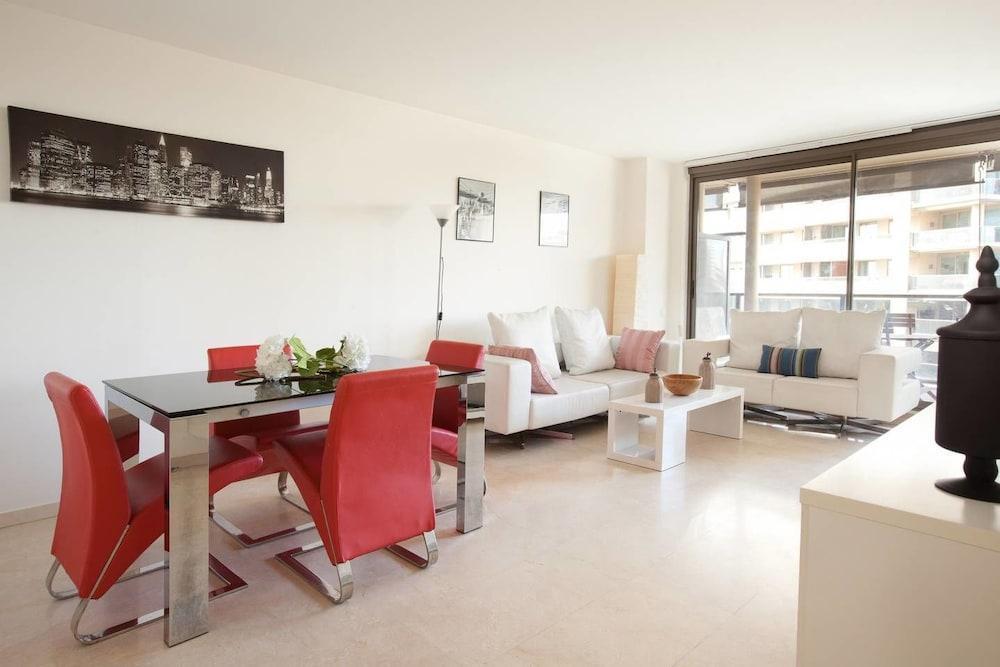Akira Flats Diagonal Mar Apartment Barcelona